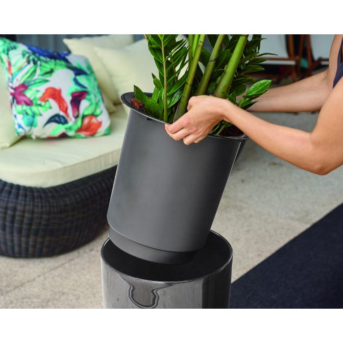 plastic-pot-recyclable-insert-glossy-anthracite_477113548